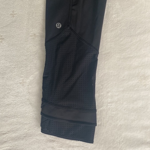 🦄 RARE 🦄  Lululemon Lab Repetition Crop - Picture 7 of 11